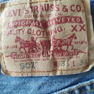 8 pairs of Levi jeans mens